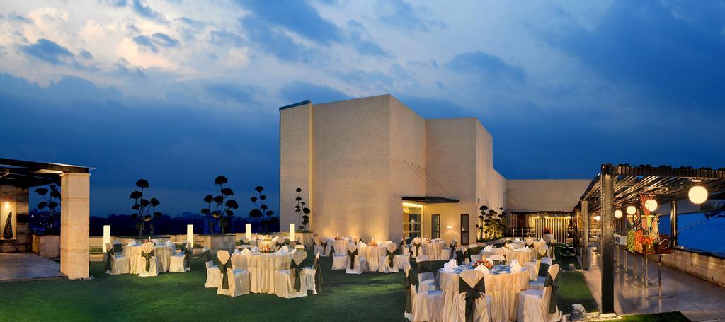 Galaxy Hotel & Spa Gurgaon Extérieur photo
