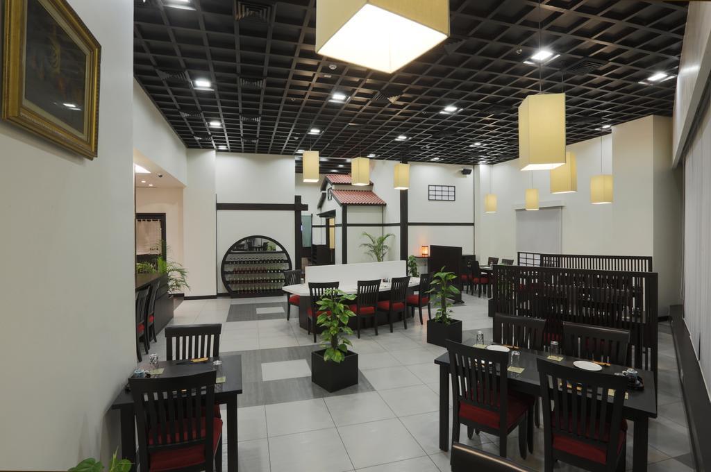 Galaxy Hotel & Spa Gurgaon Extérieur photo