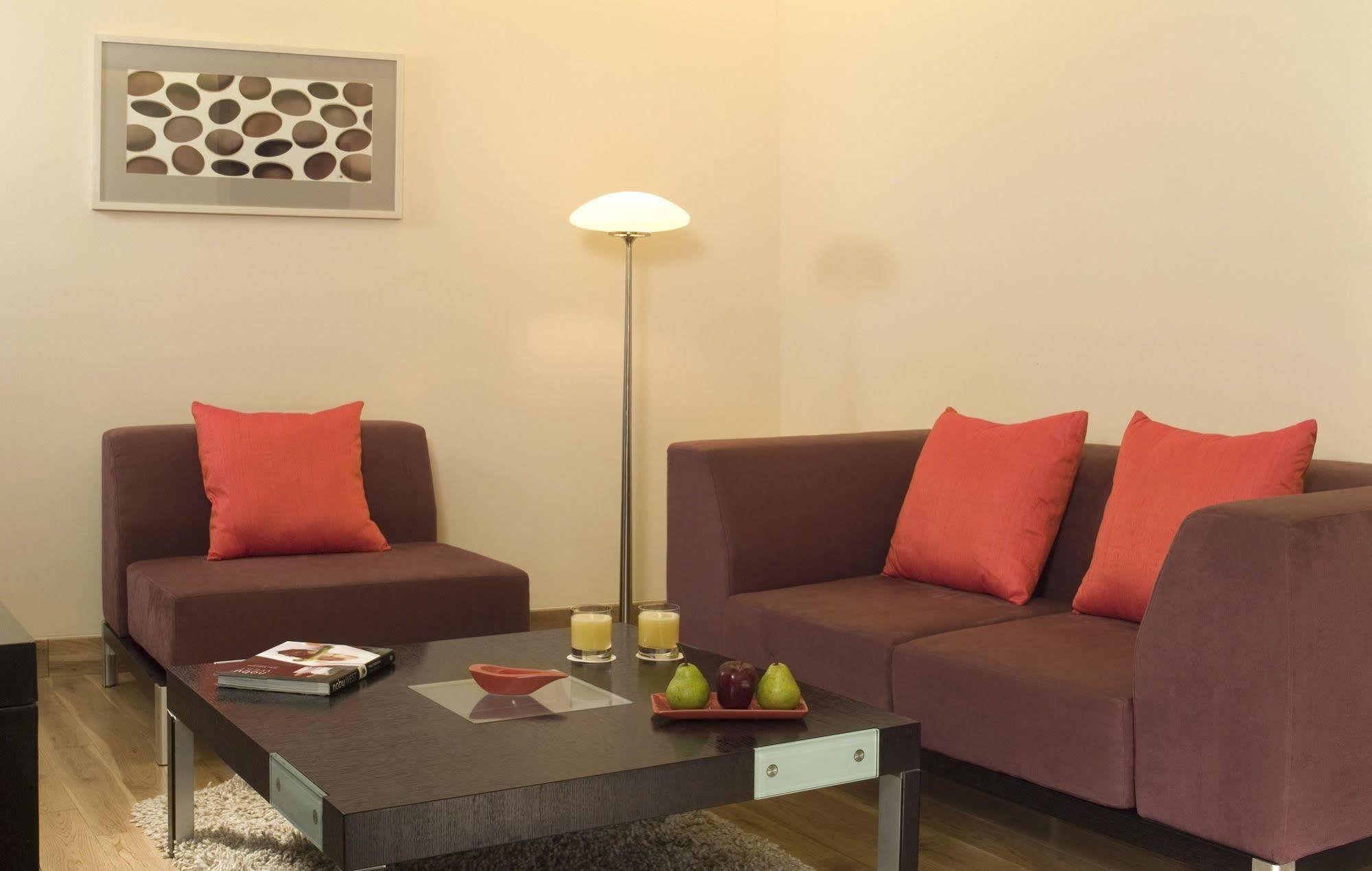 Galaxy Hotel & Spa Gurgaon Extérieur photo