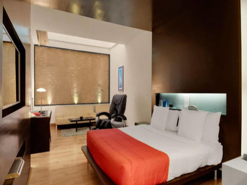 Galaxy Hotel & Spa Gurgaon Extérieur photo