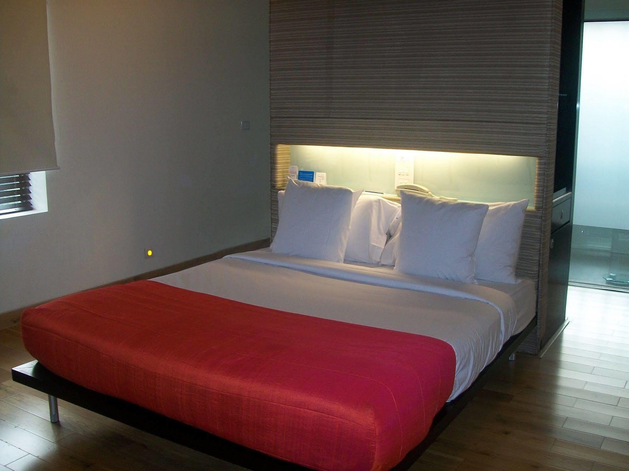 Galaxy Hotel & Spa Gurgaon Extérieur photo